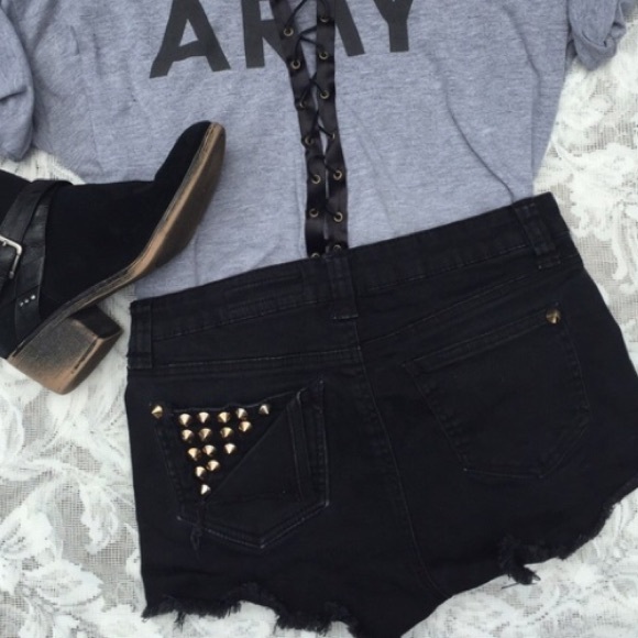 Love Culture Pants - Stud pocket shorts