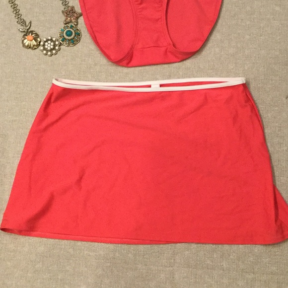 🇺🇸SALE NWOT. Victoria Secret bikini ensemble - Picture 2 of 4