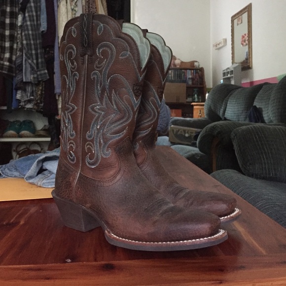 Ariat cowboy boots