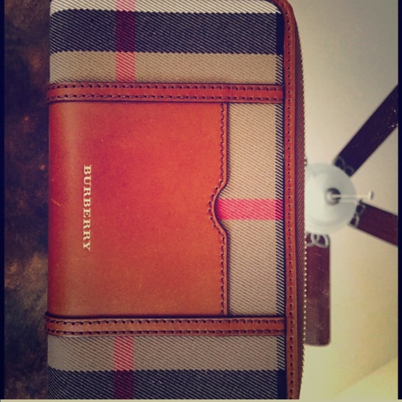 Burberry Ziggy Wallet