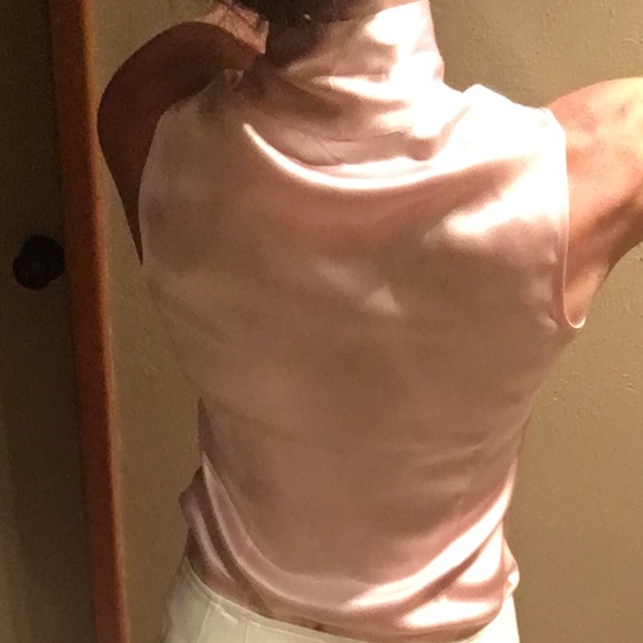 100% Silk, light pink elegant blouse w/ ivory lace - Picture 2 of 4