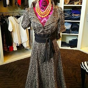 Ladies Black & Whitney 1940s style dress