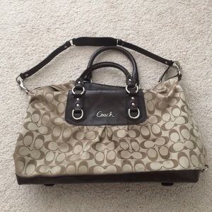 Coach monogram purse