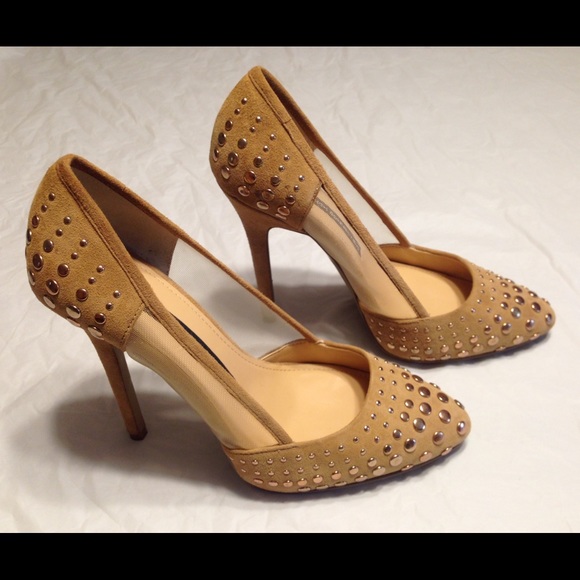 👠French Connection Taupe Suede Studded Pumps - Picture 2 of 4