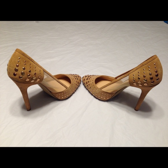 👠French Connection Taupe Suede Studded Pumps - Picture 3 of 4