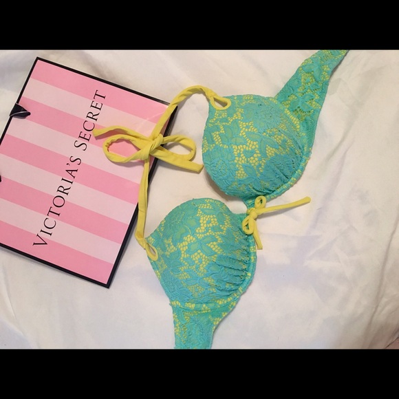 Victoria's Secret push up lace bikini top - Picture 1 of 2