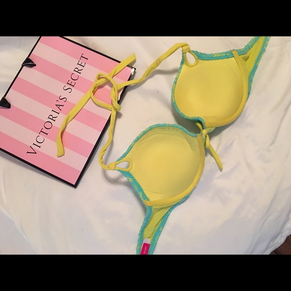 Victoria's Secret push up lace bikini top - Picture 2 of 2
