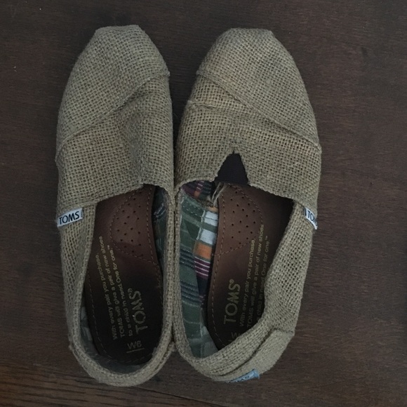 Women's burlap Toms