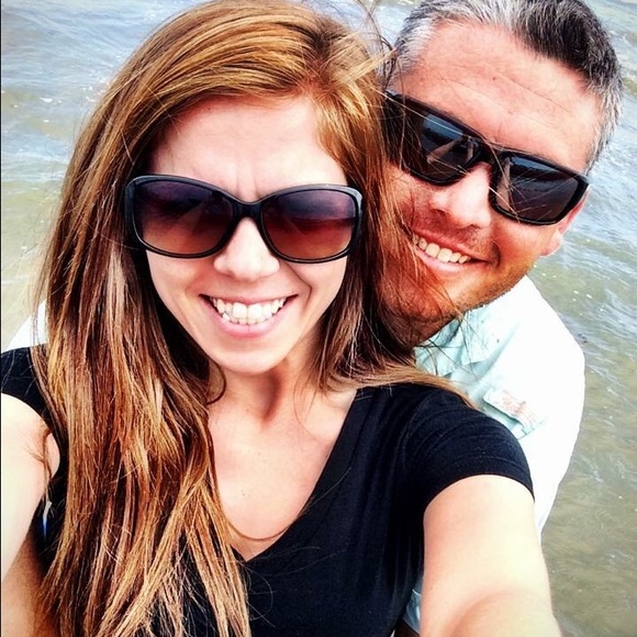 Meet your Posher, Jennifer - Picture 1 of 1