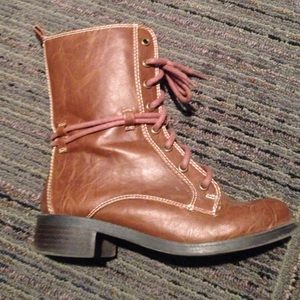 Brown flat boots