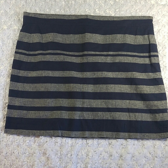 GAP Skirt - Picture 2 of 2