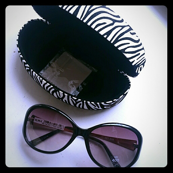 Pretty sunglasses (zebra case included)
