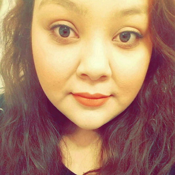 Meet your Posher, Kassandra - Picture 1 of 1