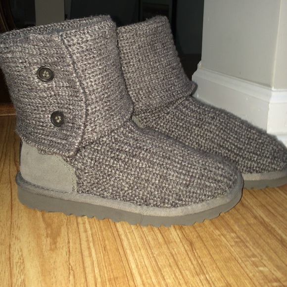 Gray knit Uggs