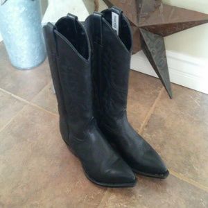 Black cowboy boots