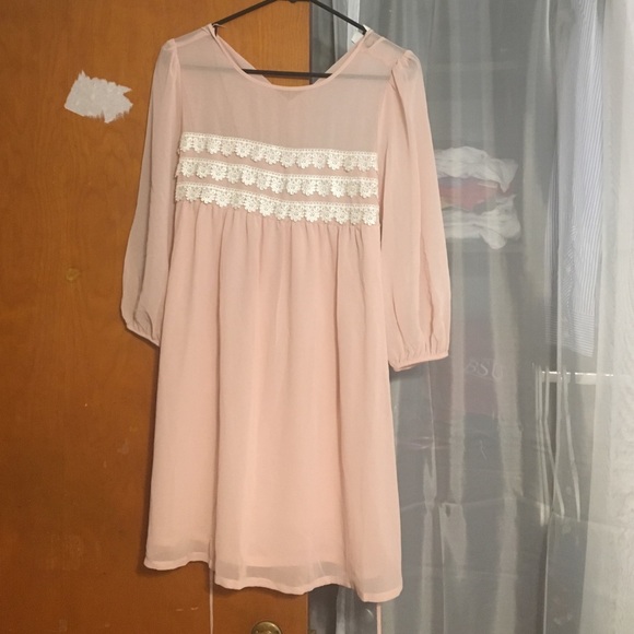 Forever 21 pink dress with lace