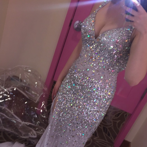 PROM DRESS✨✨ - Picture 1 of 4