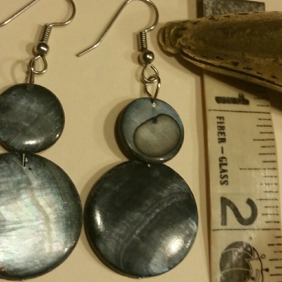 Shell Earrings - Picture 2 of 2