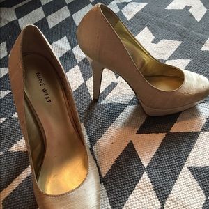 Gold and cream fabric platform pumps