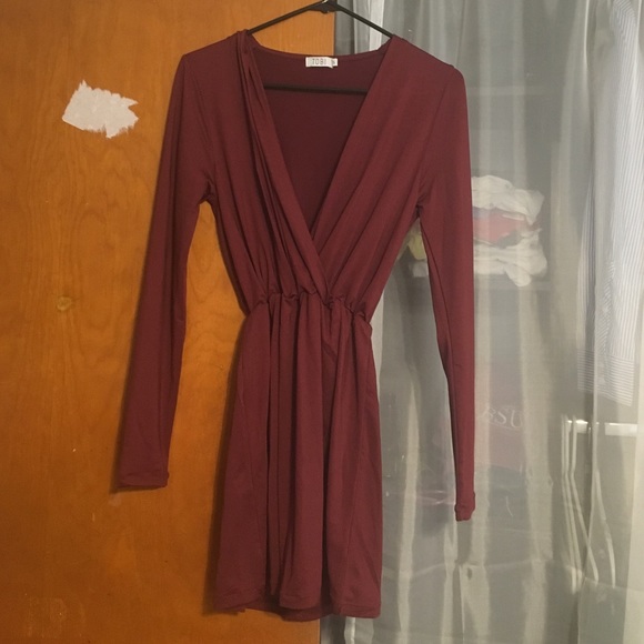 Tobi red/burgundy dress long sleeve