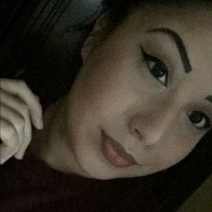 Meet your Posher, Yasmine