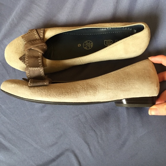 Flats - Picture 2 of 2