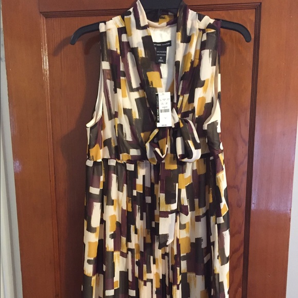 Dress - Picture 3 of 3