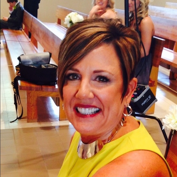 Meet your Posher, Joanie - Picture 1 of 1