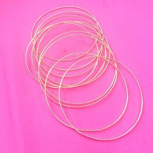 10 stylish gold bangles