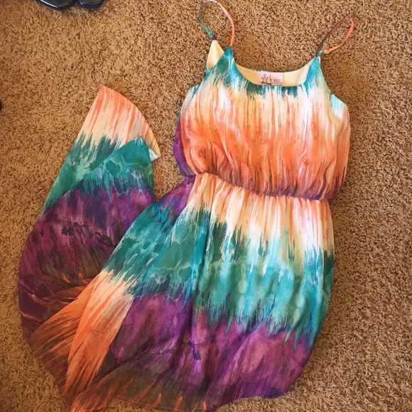 love on a hanger Dresses & Skirts - Beautiful High-low dress