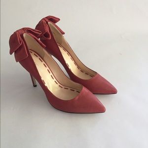 Enzo Angiolini Bow Pumps