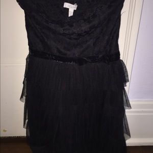 Black lace strapless dress w ruffled skirt