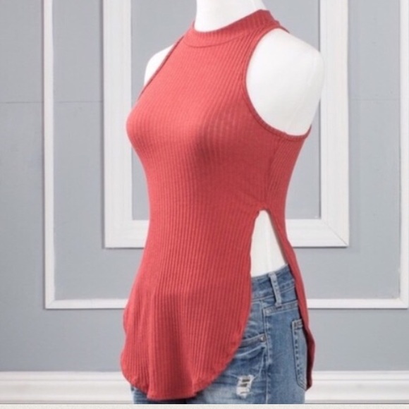 1-Left | Side Slit Ribbed Tank - Picture 3 of 4