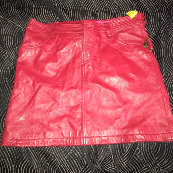 Red skirt