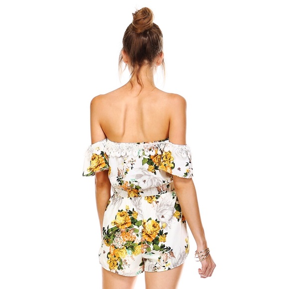 •LAST• Garden Society Floral Romper - Picture 3 of 4