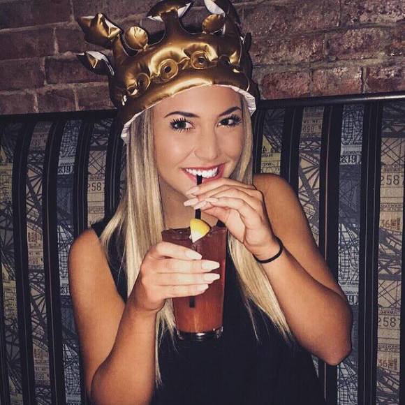 Meet your Posher, Stephanie - Picture 2 of 2