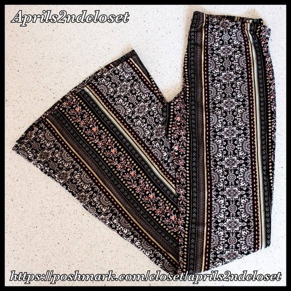 BOHO PANTS Flared Leg Print Pants - Picture 4 of 4