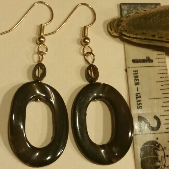 Shell Earrings - Picture 2 of 2
