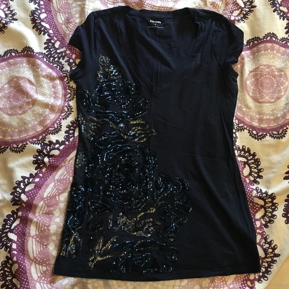 Navy blue t shirt from express!