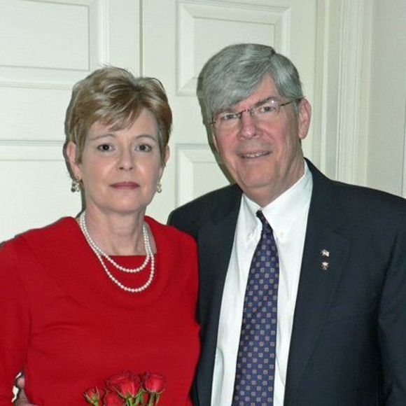 Meet your Posher, Sharon