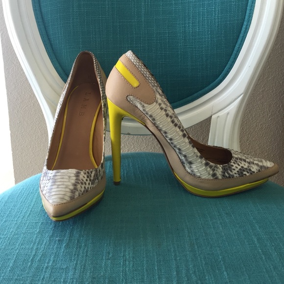 Snake print and yellow L.A.M.B. Heels! Like new! - Picture 1 of 4
