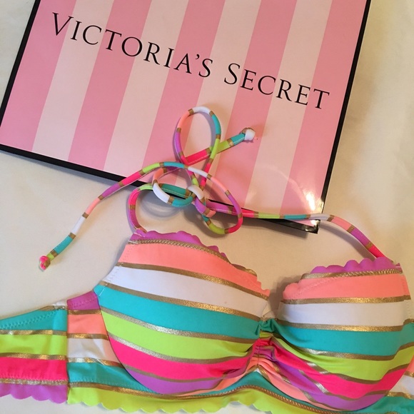 NWOT Victoria's Secret swim bikini top - Picture 1 of 1