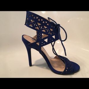 Never worn blue high heels