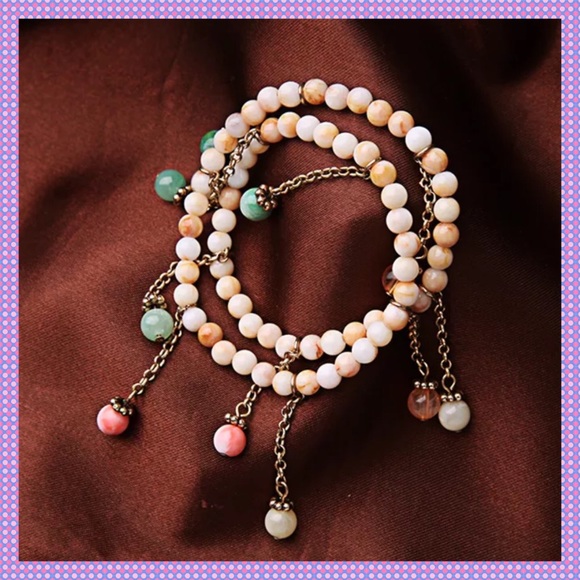 πglass bead bracelet with bead dangles - Picture 4 of 4