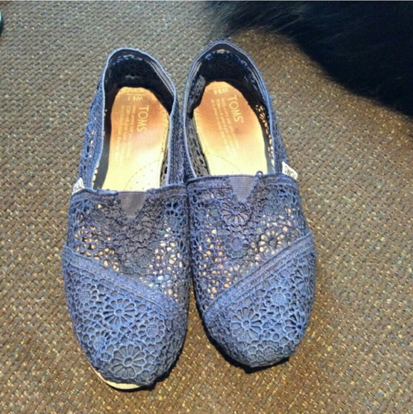 Toms