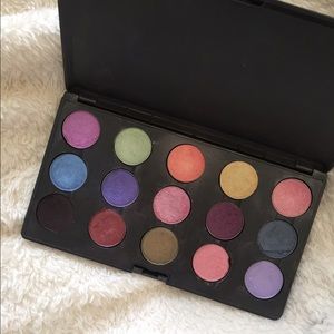 Custom MAC eyeshadow palette! ❤️