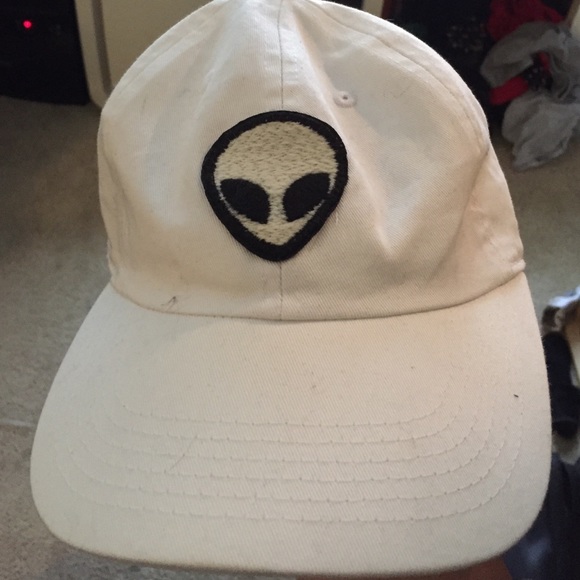 Brandy Melville ALIEN hat