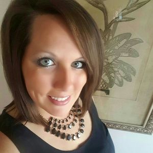 Meet your Posher, Carrie