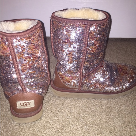 Sequenced Brown UGGs