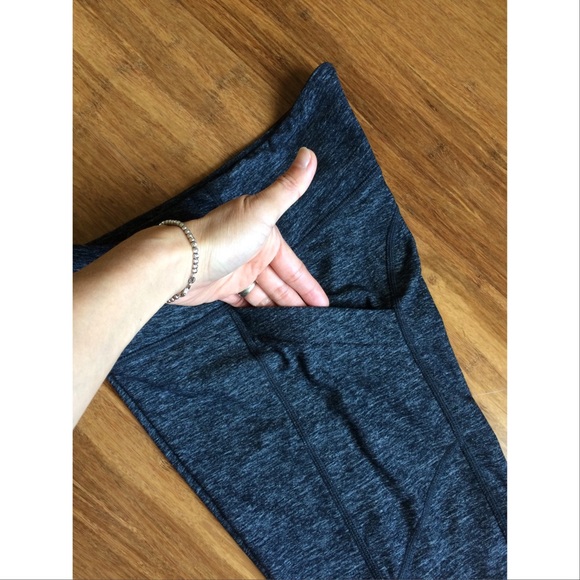 Lululemon WUC with pockets - Picture 4 of 4